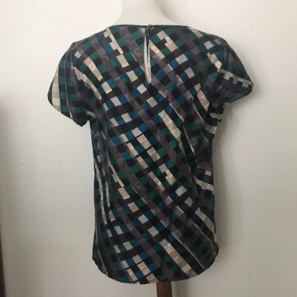 Women’s Silk Blouse - Picture 7 of 12